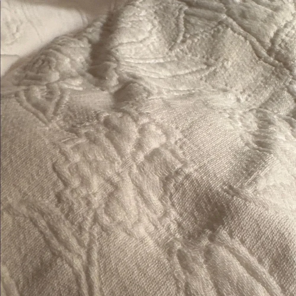 Land's End Matelasse floral Heavy Cotton Duvet Cover button tie White King Size